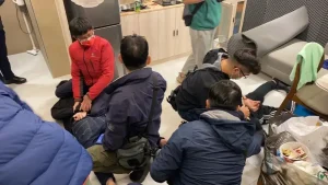 變態詐團強逼豬仔男男互肛　拍影片傳群組取樂！7人判刑